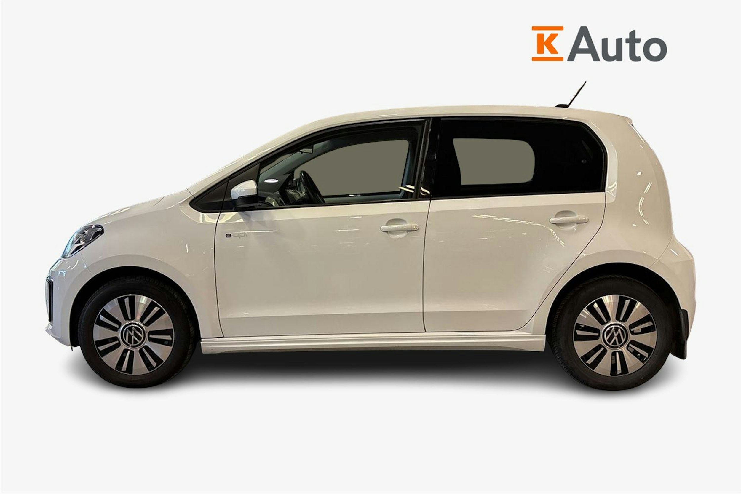 valkoinen Volkswagen up! 2020 kuva 6.