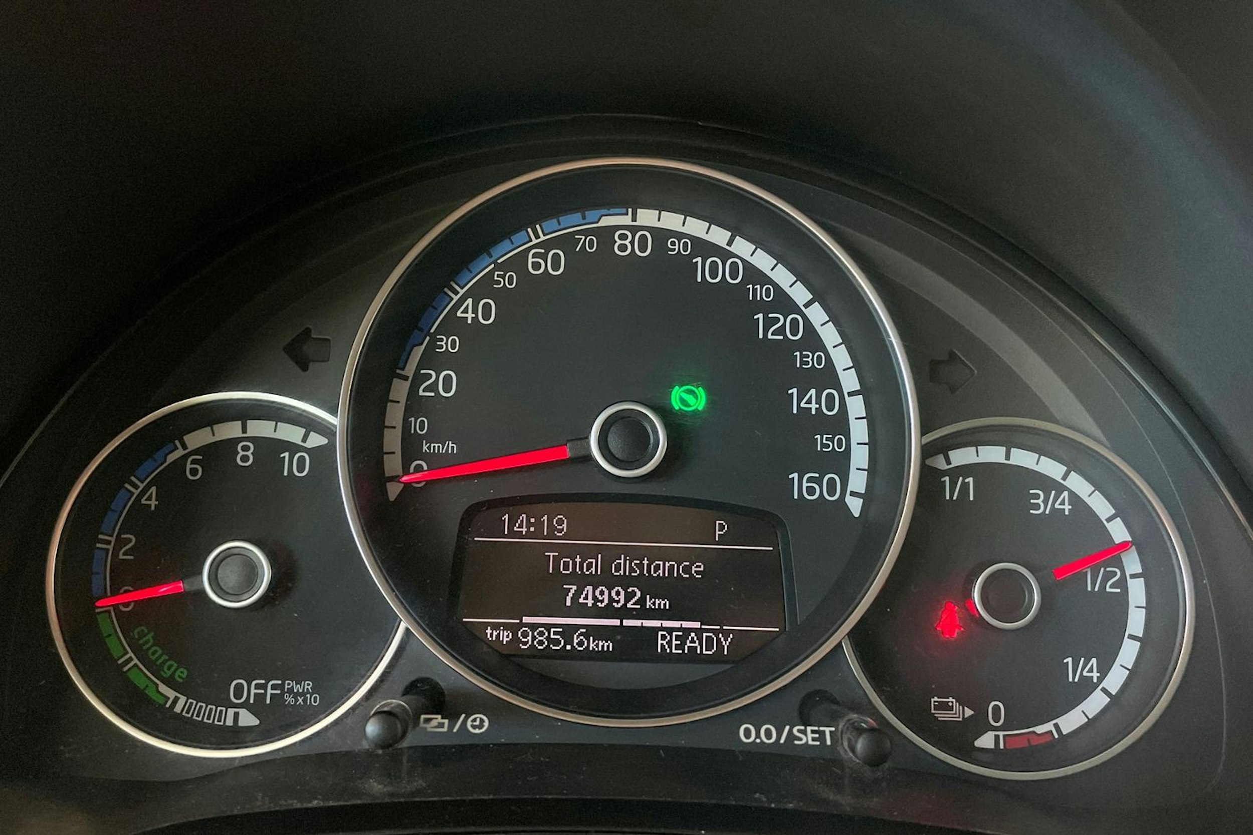 Keltainen Volkswagen up! 2020 kuva 16.