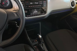 Keltainen Volkswagen up! 2020 kuva 20.