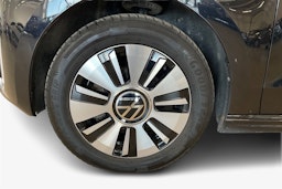 musta Volkswagen up! 2020 kuva 11.