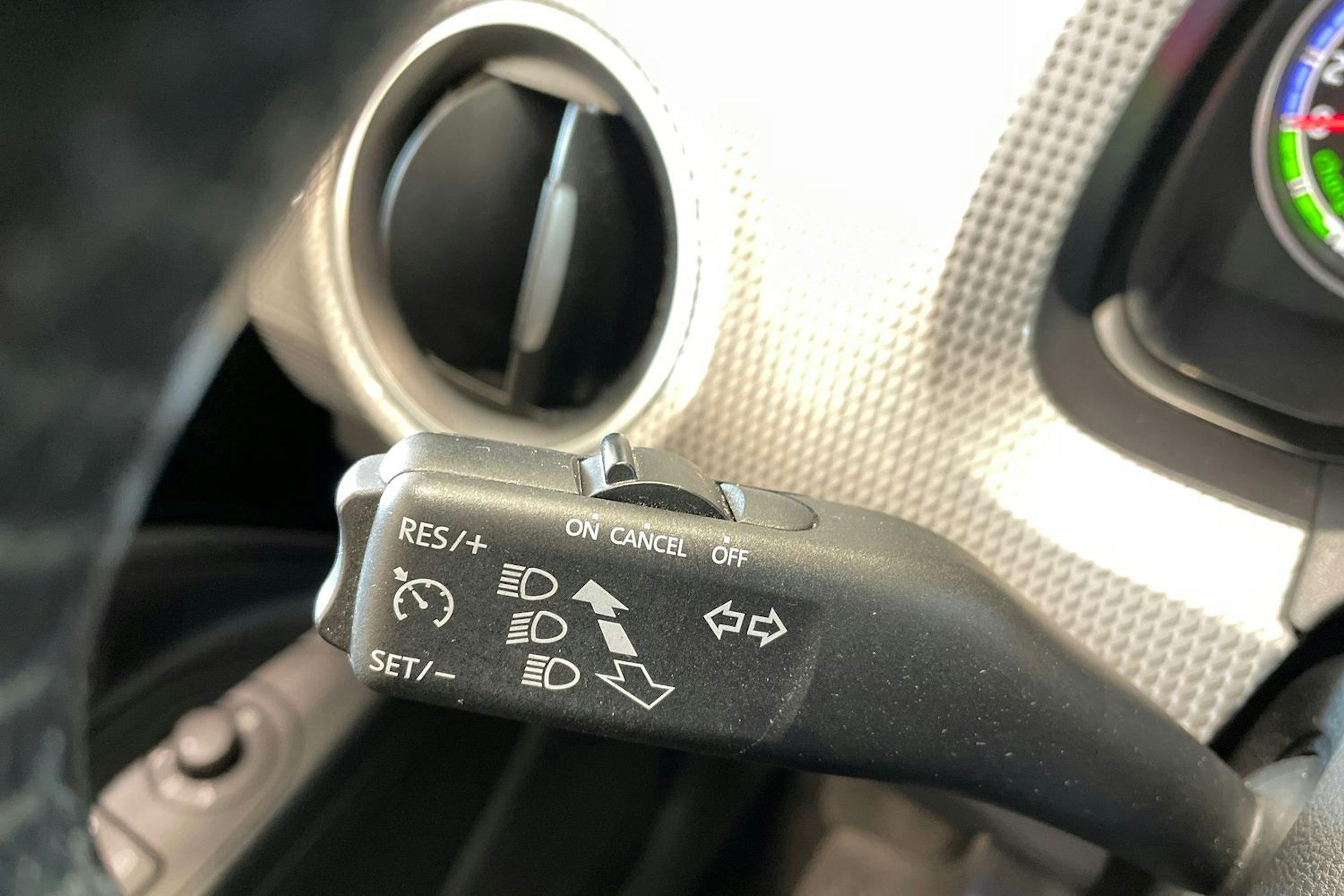 musta Volkswagen up! 2020 kuva 19.
