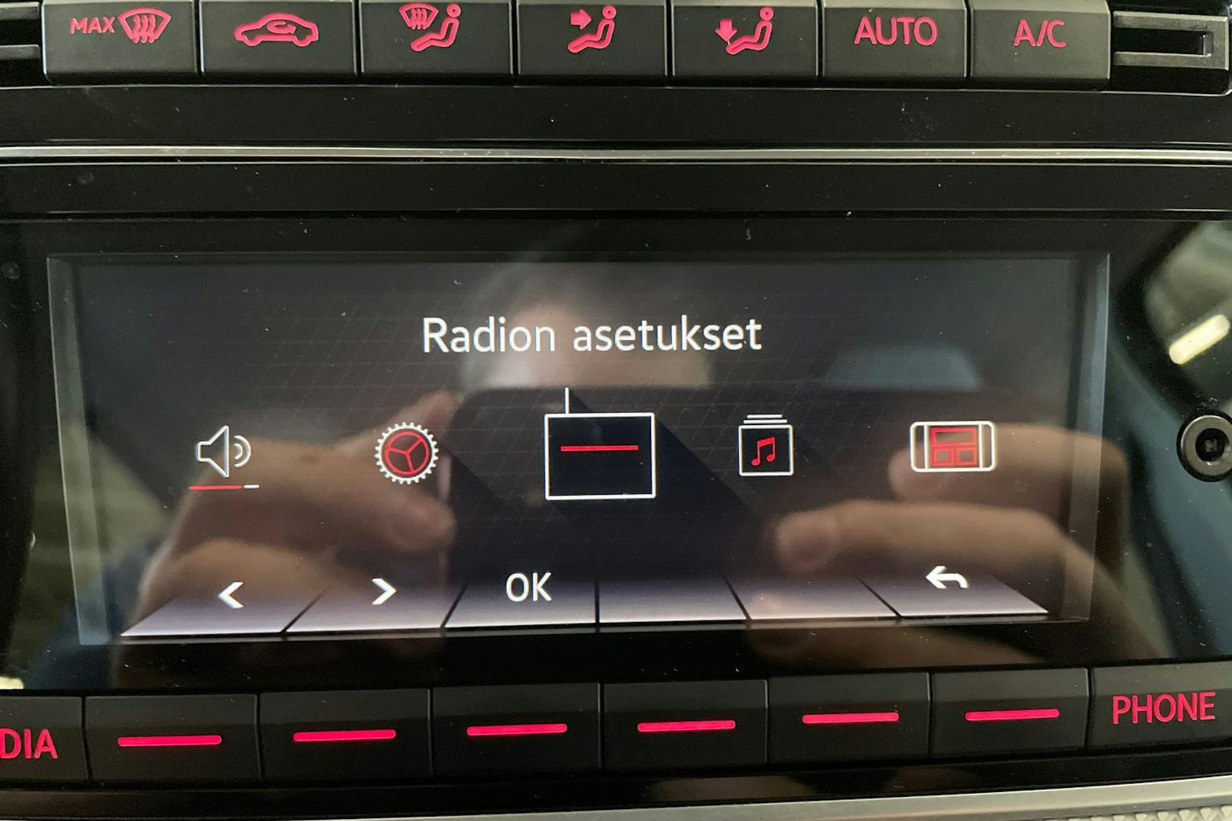 musta Volkswagen up! 2020 kuva 22.