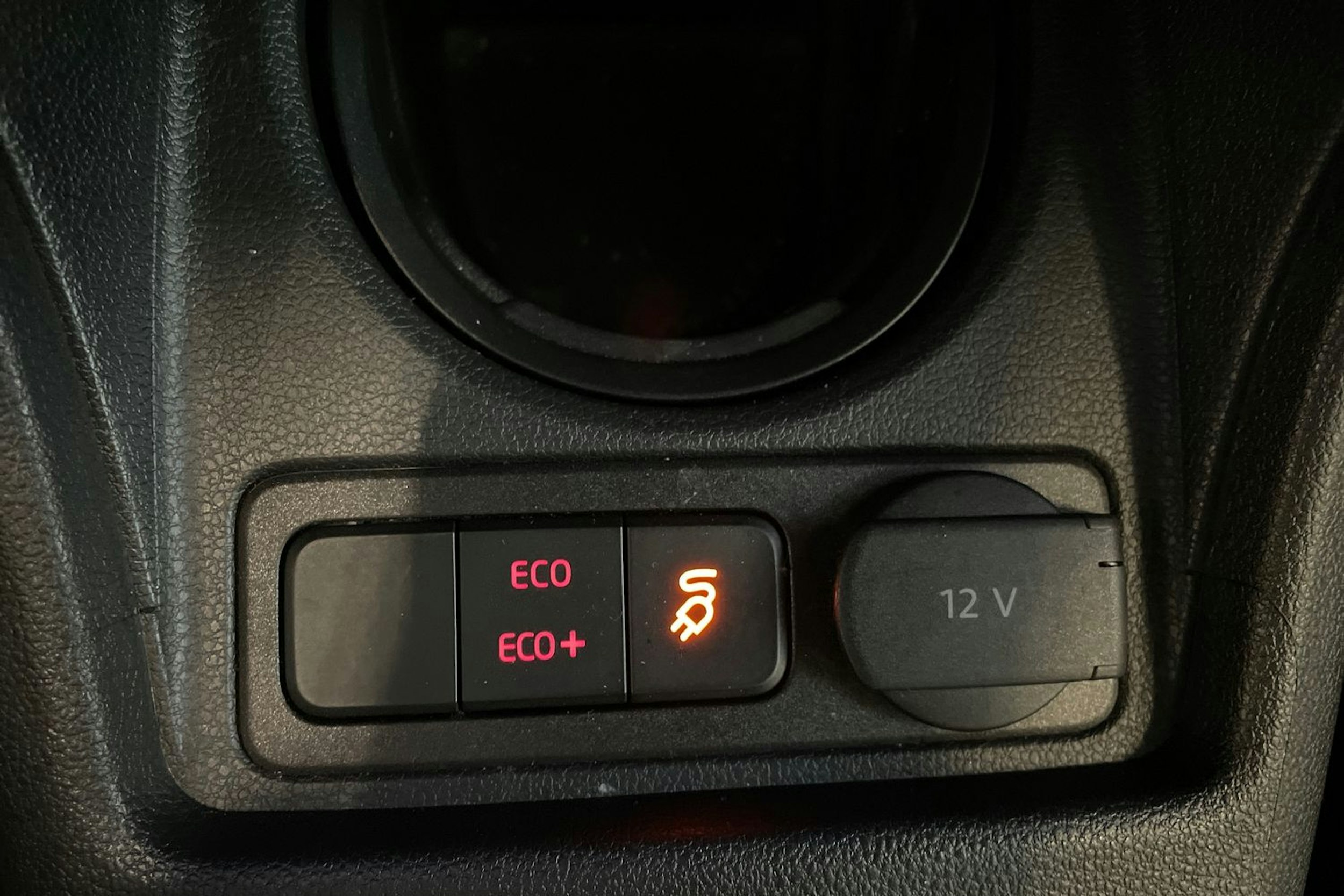 musta Volkswagen up! 2020 kuva 28.