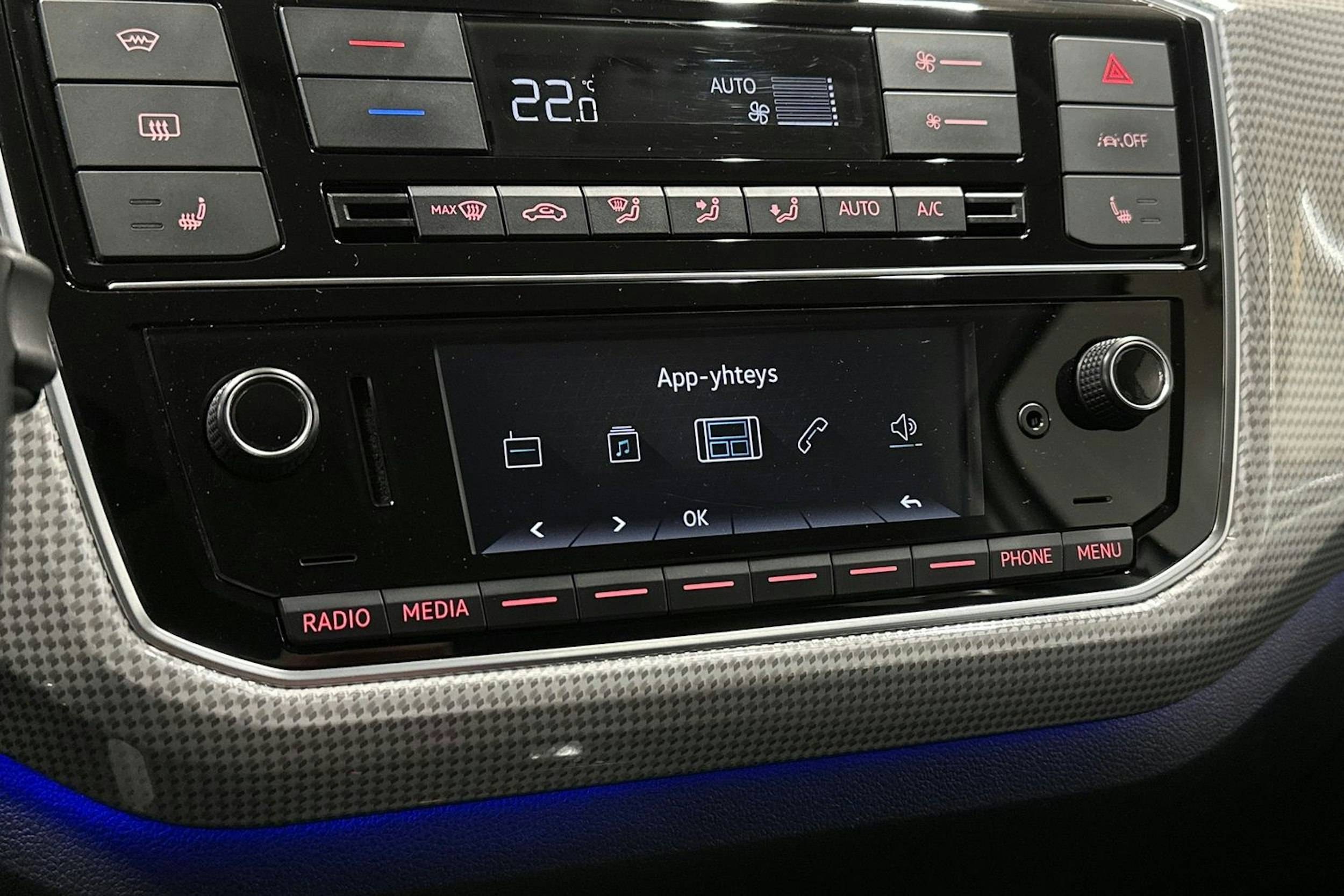 Valkoinen Volkswagen up! 2021 kuva 21.