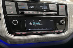 Valkoinen Volkswagen up! 2021 kuva 22.