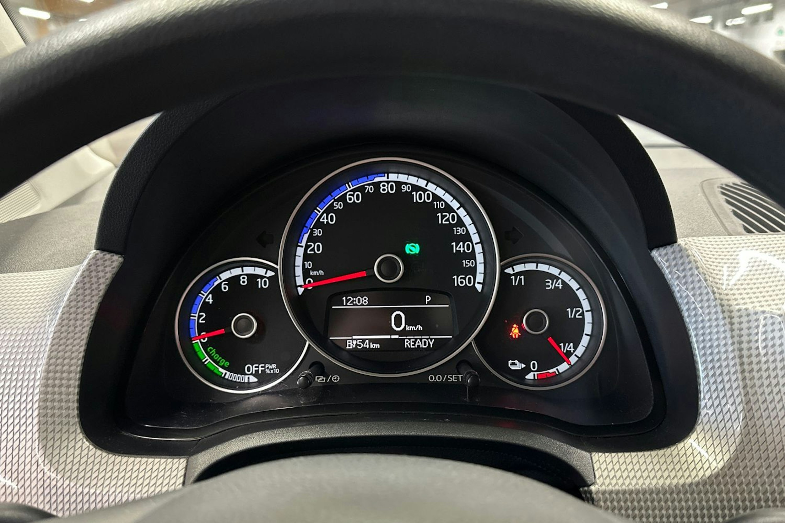 Valkoinen Volkswagen up! 2021 kuva 24.