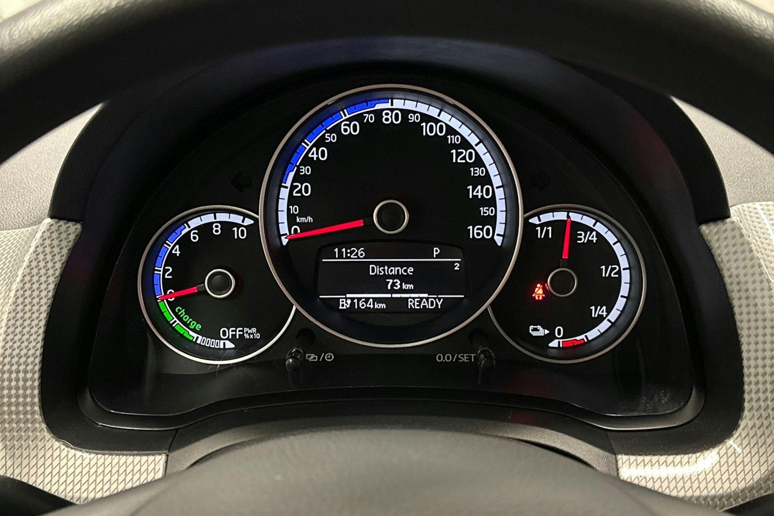 valkoinen Volkswagen up! 2021 kuva 15.
