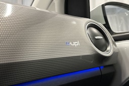 valkoinen Volkswagen up! 2021 kuva 21.