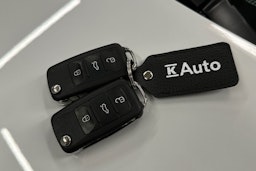 valkoinen Volkswagen up! 2021 kuva 23.