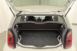 valkoinen Volkswagen up! 2021 kuva 15.