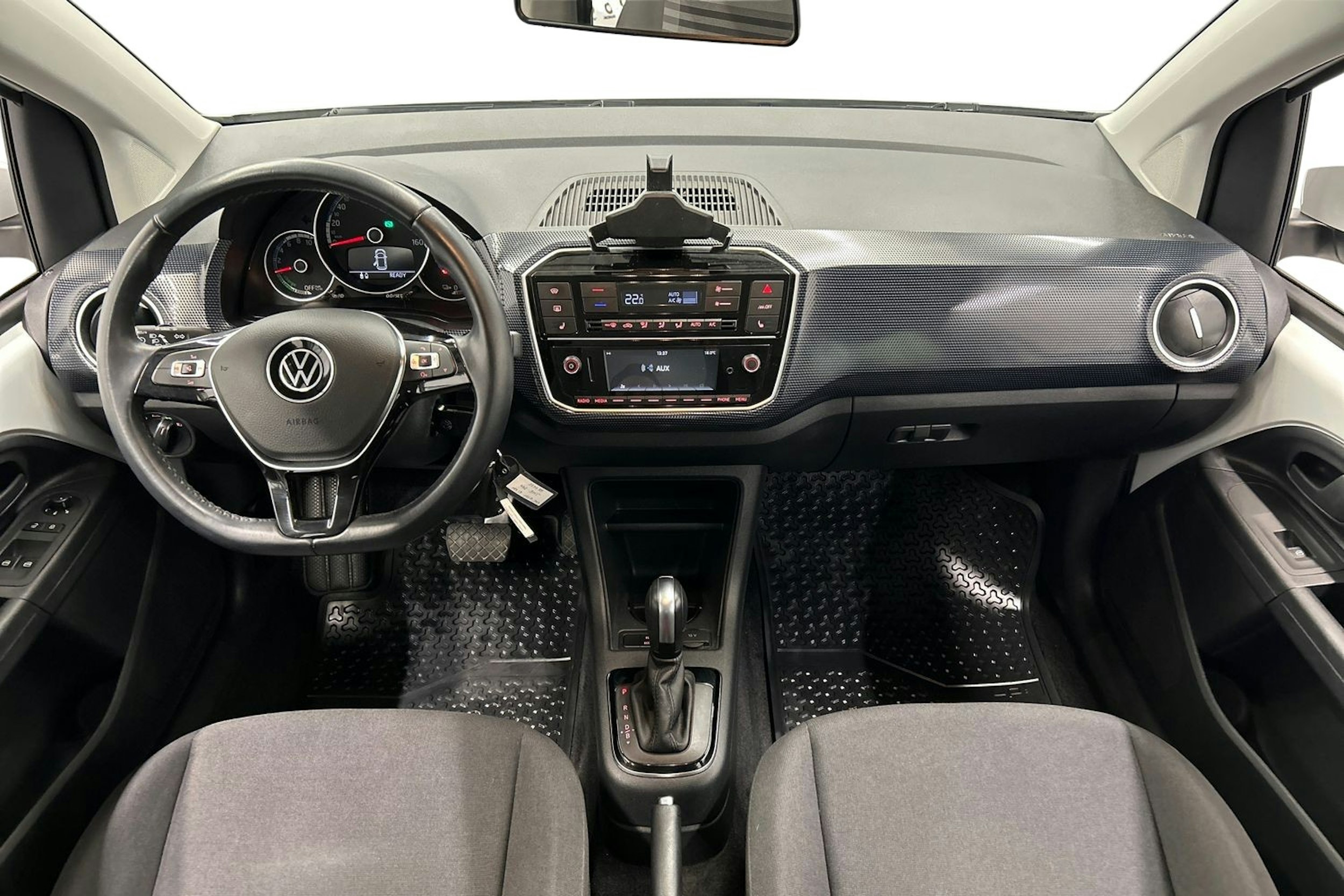 valkoinen Volkswagen up! 2021 kuva 9.