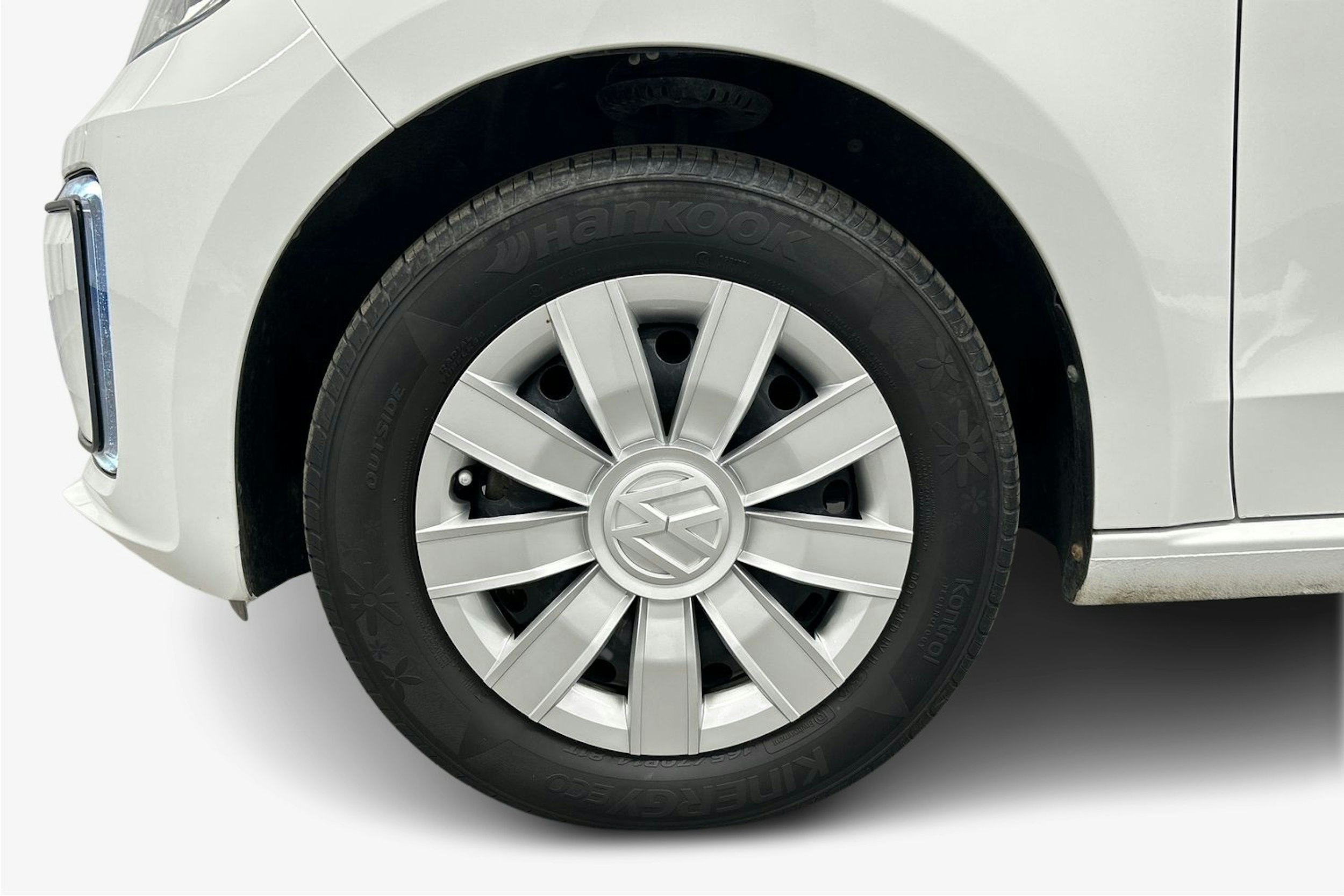 valkoinen Volkswagen up! 2021 kuva 11.