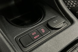valkoinen Volkswagen up! 2021 kuva 27.