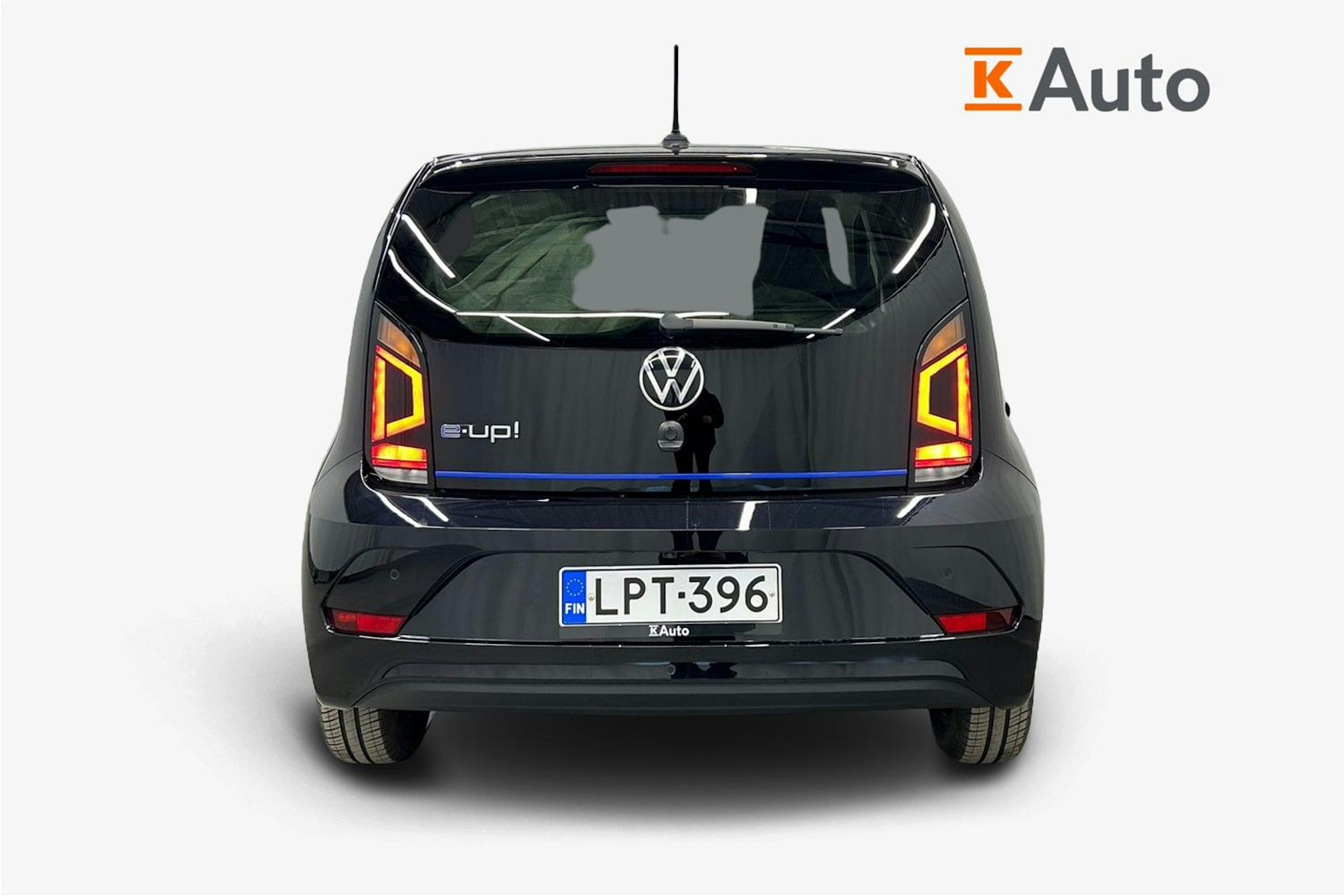 musta Volkswagen up! 2021 kuva 3.