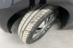 musta Volkswagen up! 2021 kuva 13.