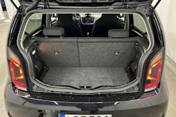 musta Volkswagen up! 2021 kuva 16.