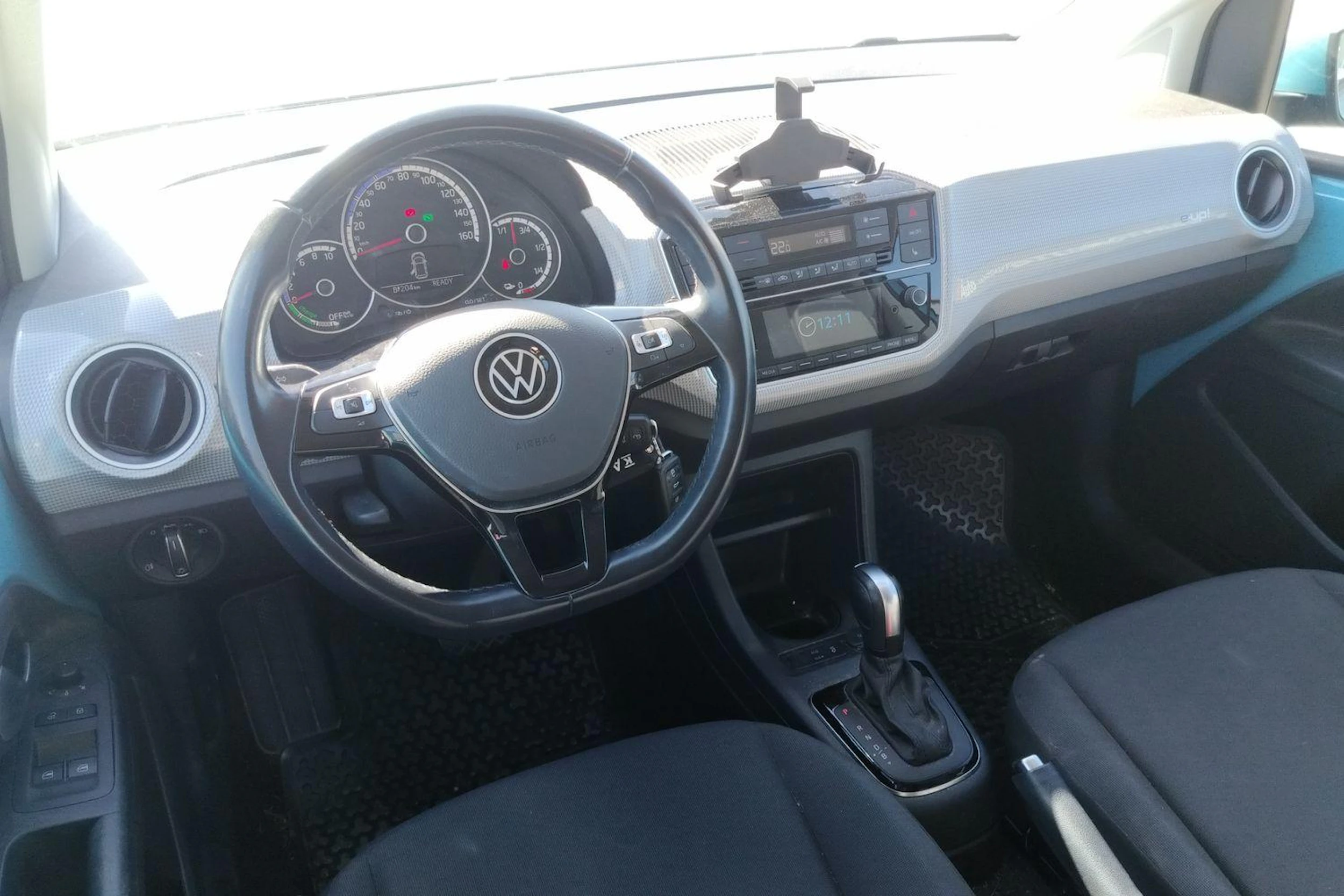 musta Volkswagen up! 2021 kuva 3.