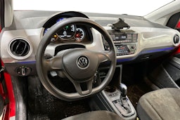 punainen Volkswagen up! 2021 kuva 3.
