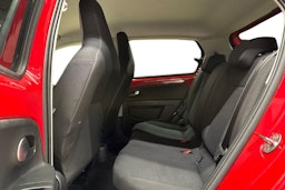 punainen Volkswagen up! 2021 kuva 10.