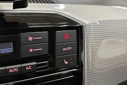 punainen Volkswagen up! 2021 kuva 17.