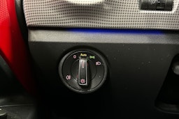 punainen Volkswagen up! 2021 kuva 21.