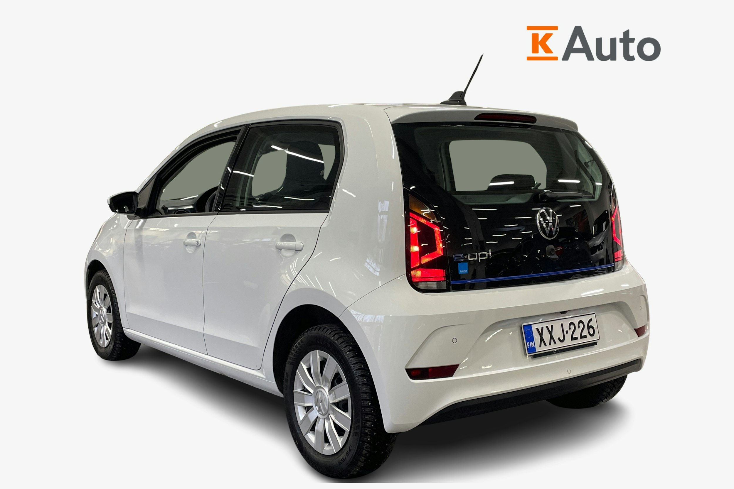 valkoinen Volkswagen up! 2021 kuva 2.