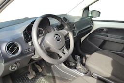 Valkoinen Volkswagen up! 2022 kuva 3.