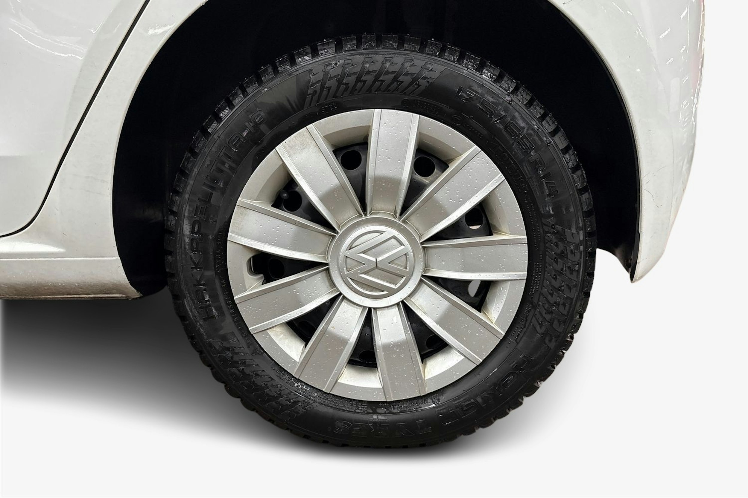 Valkoinen Volkswagen up! 2023 kuva 11.