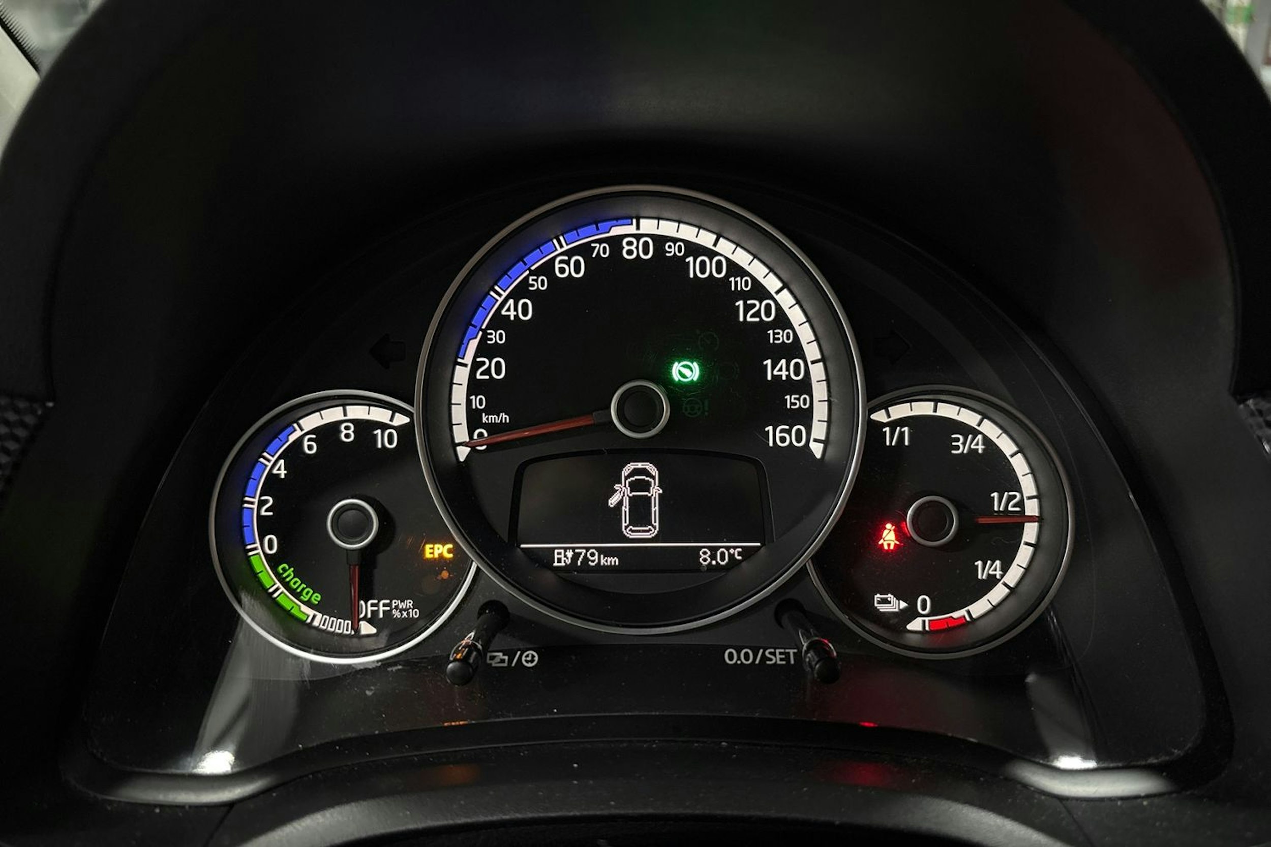 Valkoinen Volkswagen up! 2023 kuva 14.