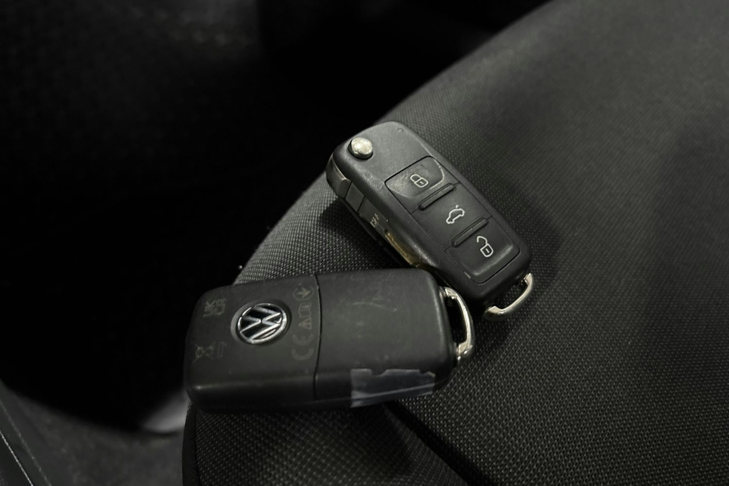 Valkoinen Volkswagen up! 2023 kuva 25.