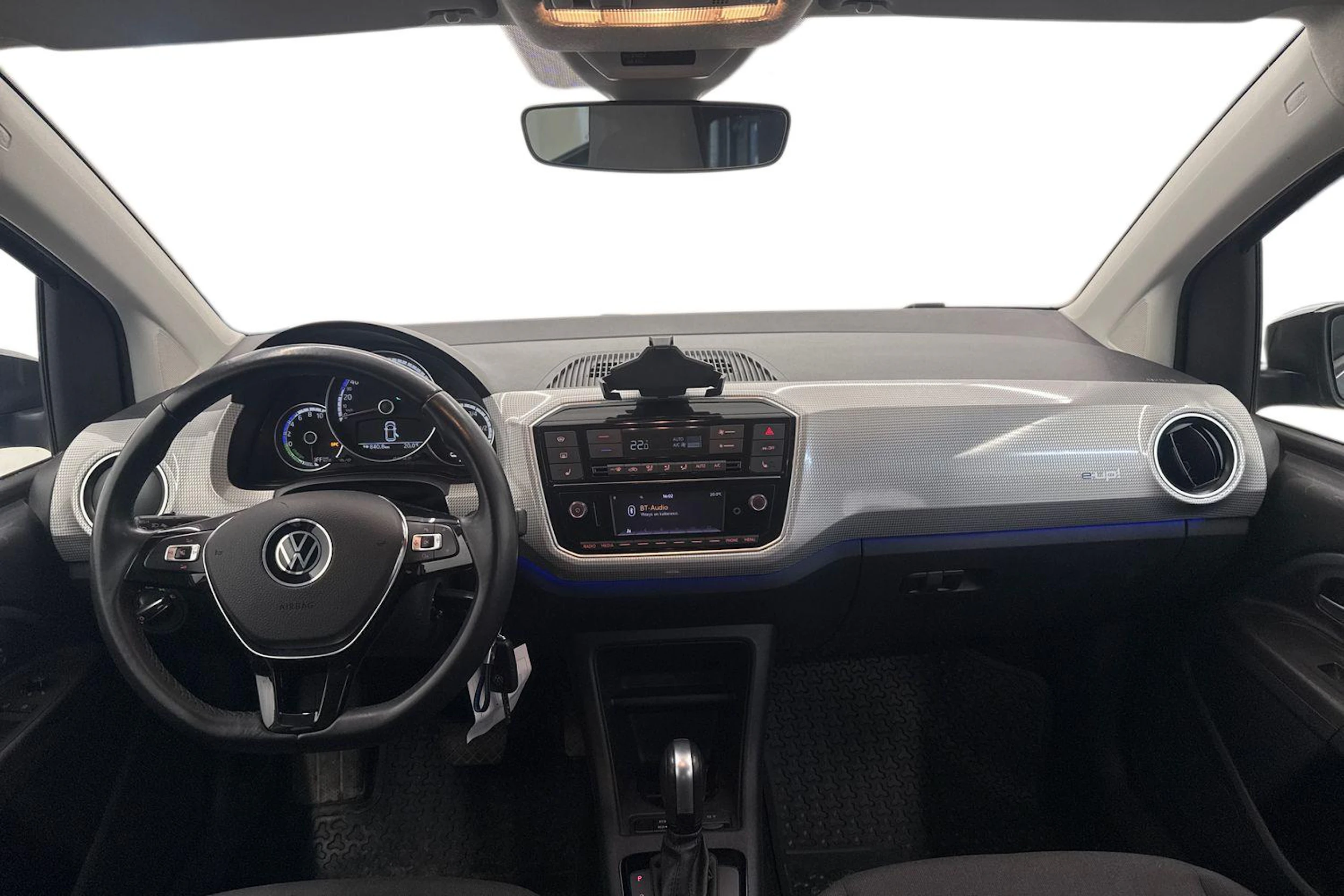 Harmaa Volkswagen up! 2023 kuva 7.