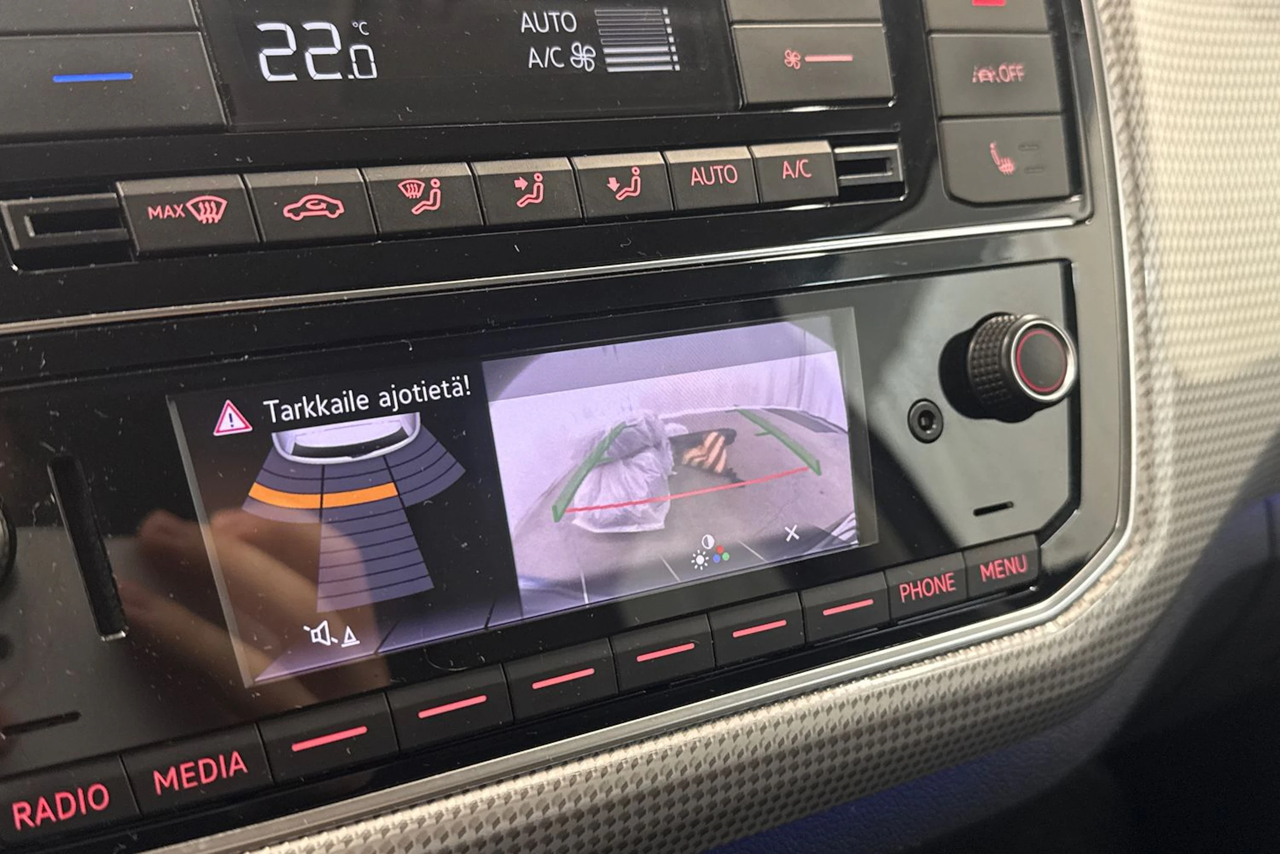 Harmaa Volkswagen up! 2023 kuva 18.