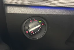 Harmaa Volkswagen up! 2023 kuva 19.