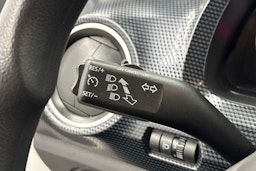 valkoinen Volkswagen up! 2023 kuva 18.