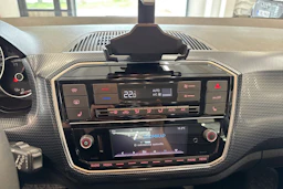 valkoinen Volkswagen up! 2023 kuva 12.