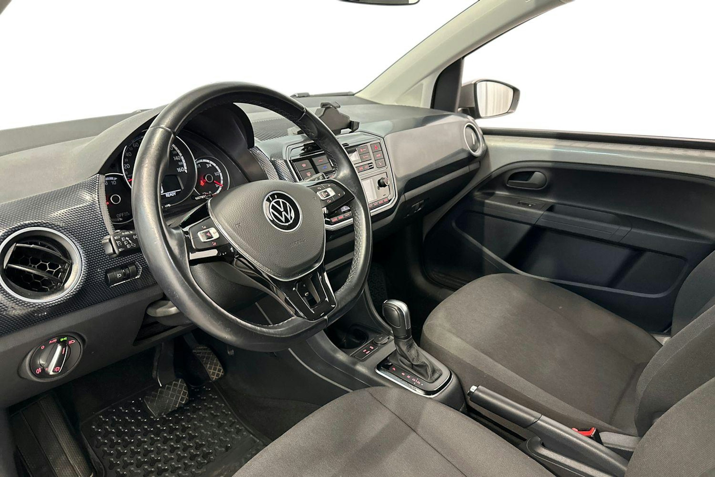 harmaa Volkswagen up! 2023 kuva 7.