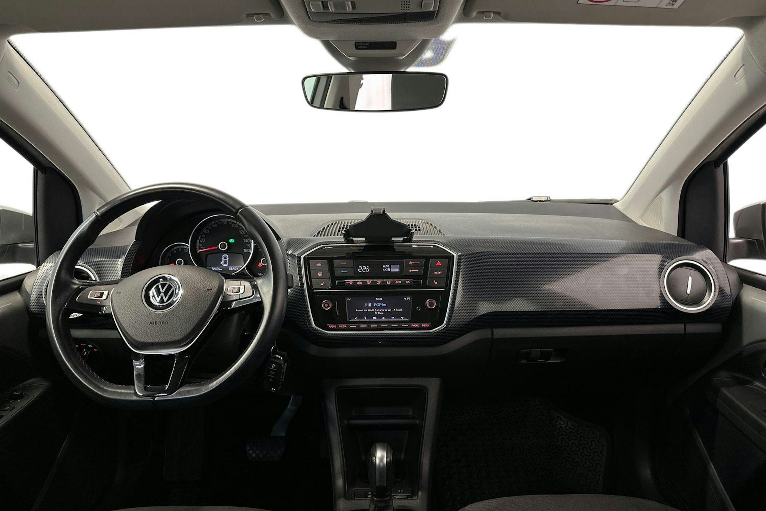 harmaa Volkswagen up! 2023 kuva 9.