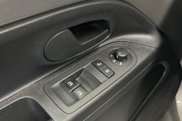 harmaa Volkswagen up! 2023 kuva 15.