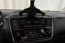 harmaa Volkswagen up! 2023 kuva 19.