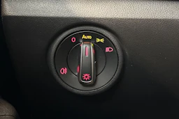 harmaa Volkswagen up! 2023 kuva 30.