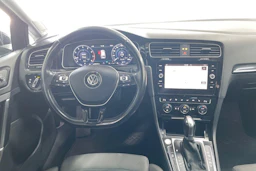 Harmaa Volkswagen Golf 2017 kuva 3.