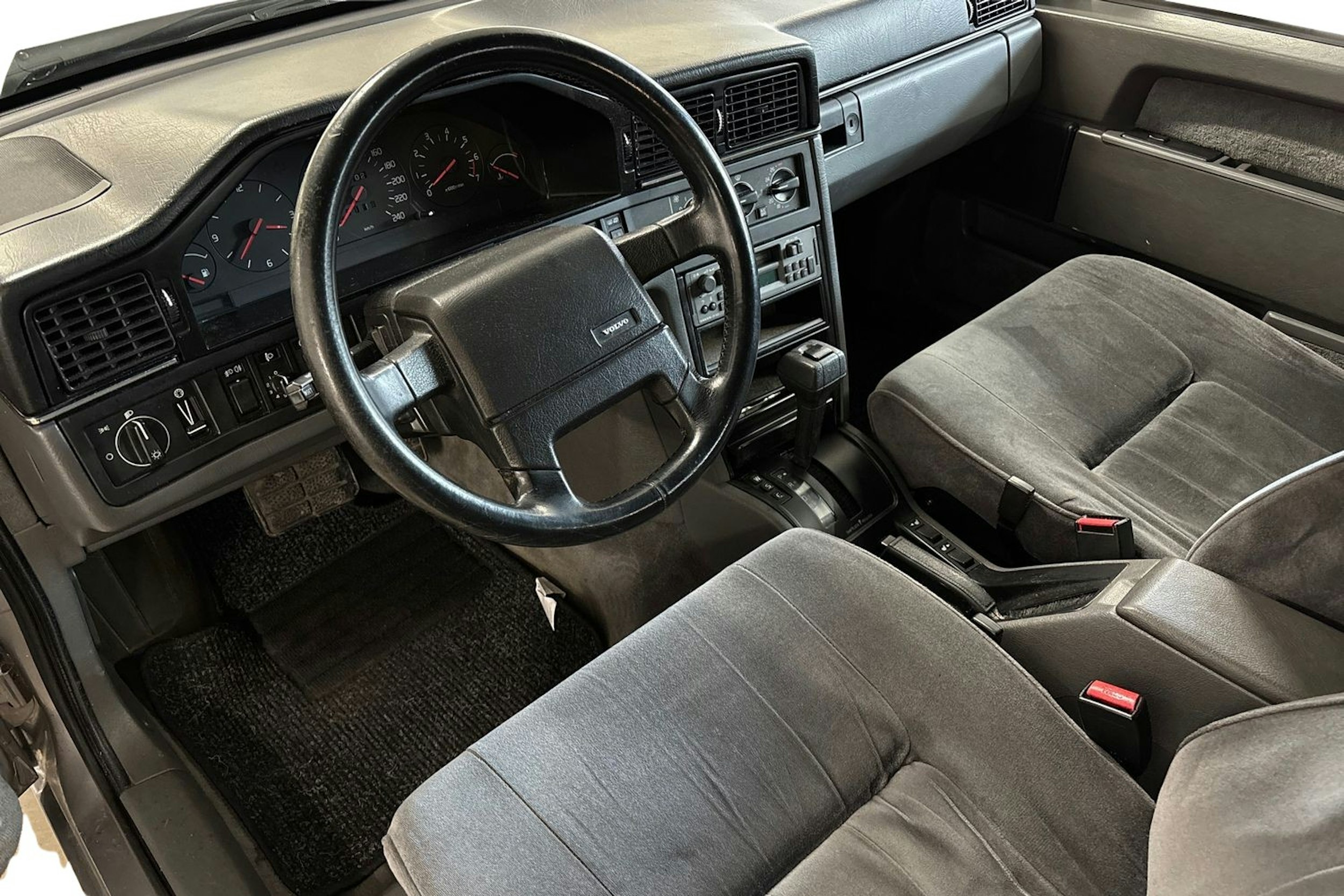 harmaa Volvo 960 1992 kuva 7.