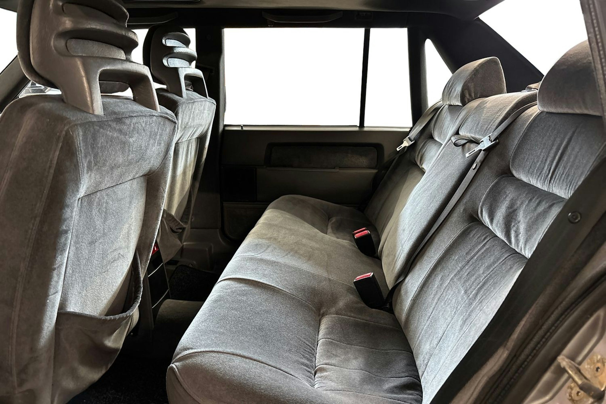 harmaa Volvo 960 1992 kuva 10.