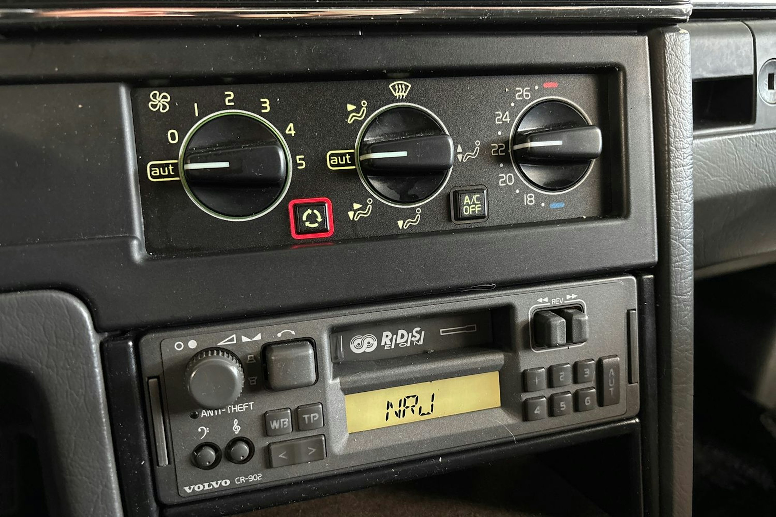 harmaa Volvo 960 1992 kuva 17.