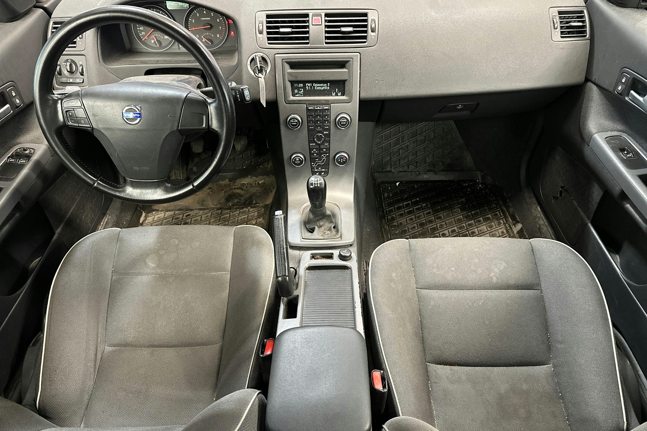 Harmaa Volvo C30 2008 kuva 7.