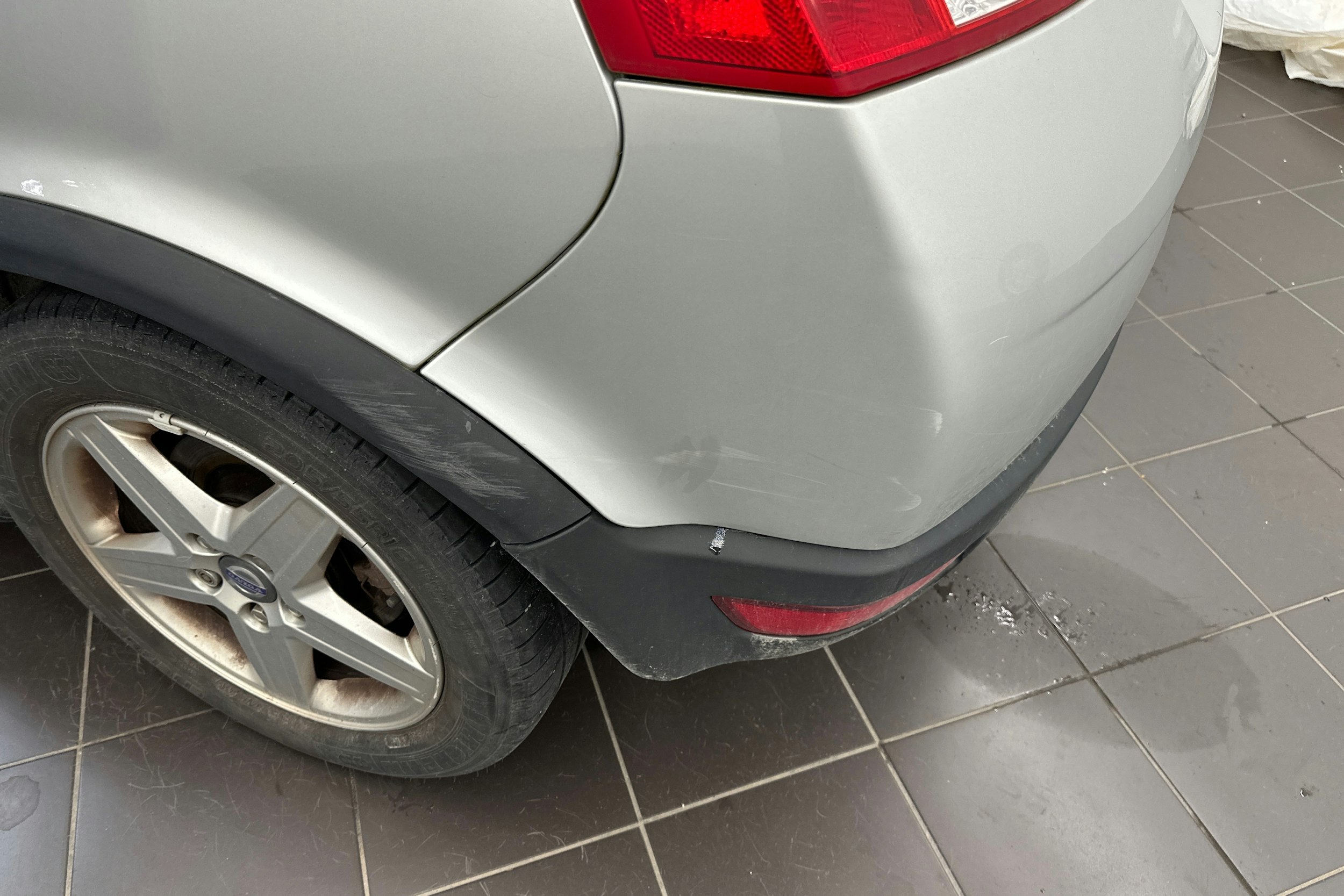 Harmaa Volvo C30 2008 kuva 23.