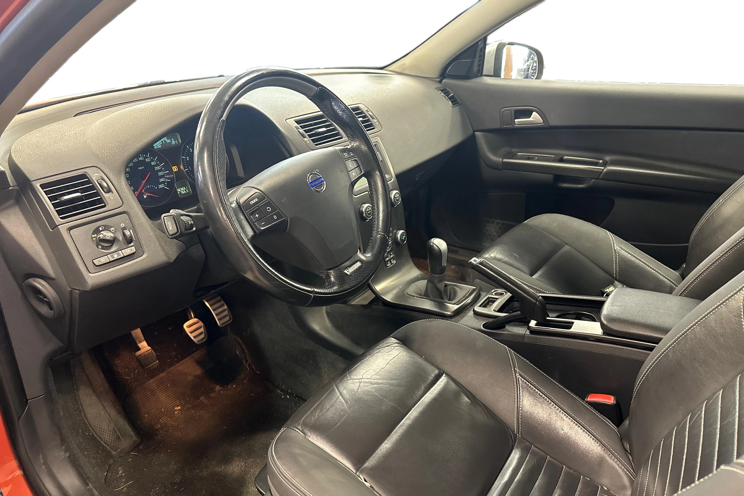 oranssi Volvo C30 2010 kuva 3.