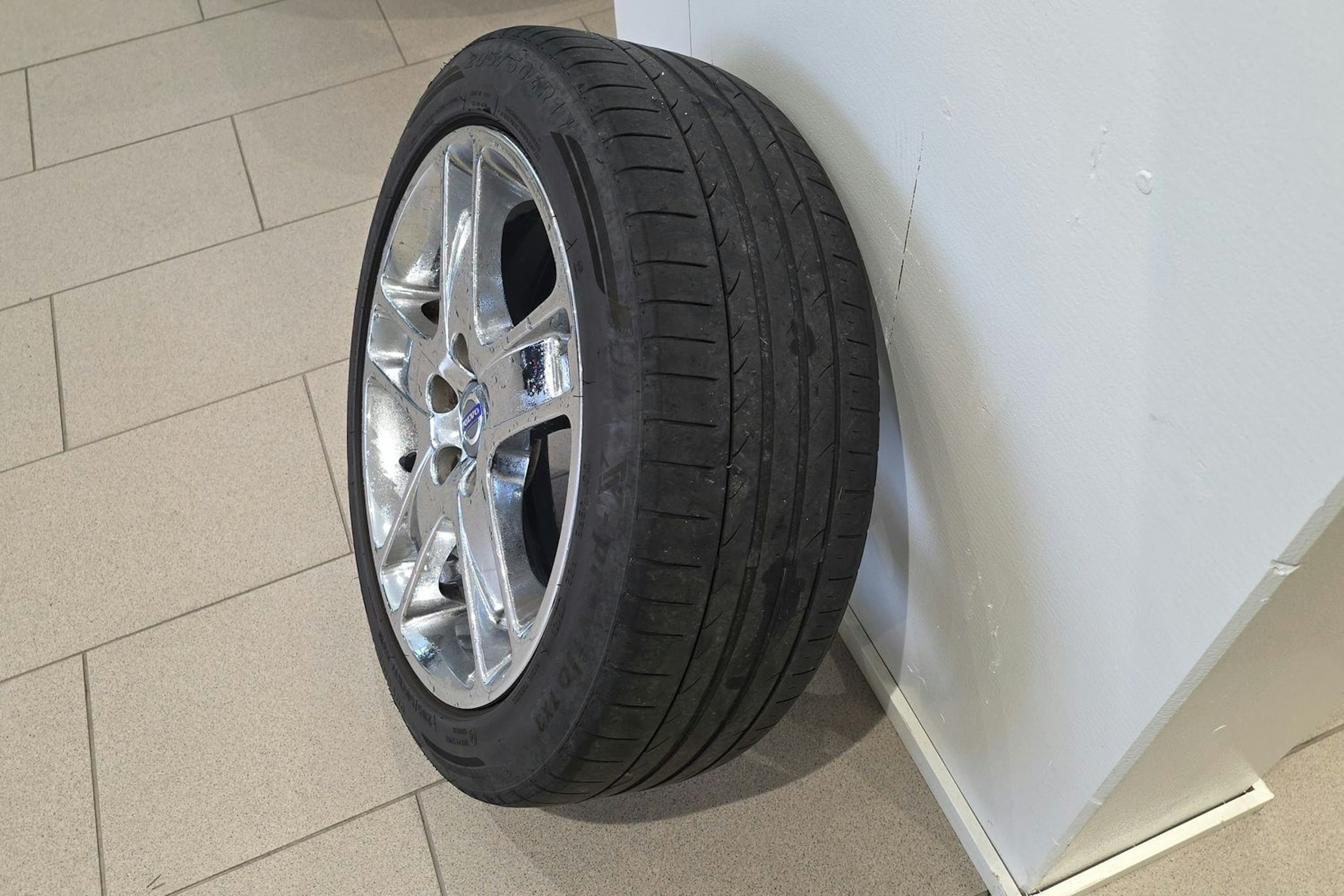 musta Volvo C30 2010 kuva 15.