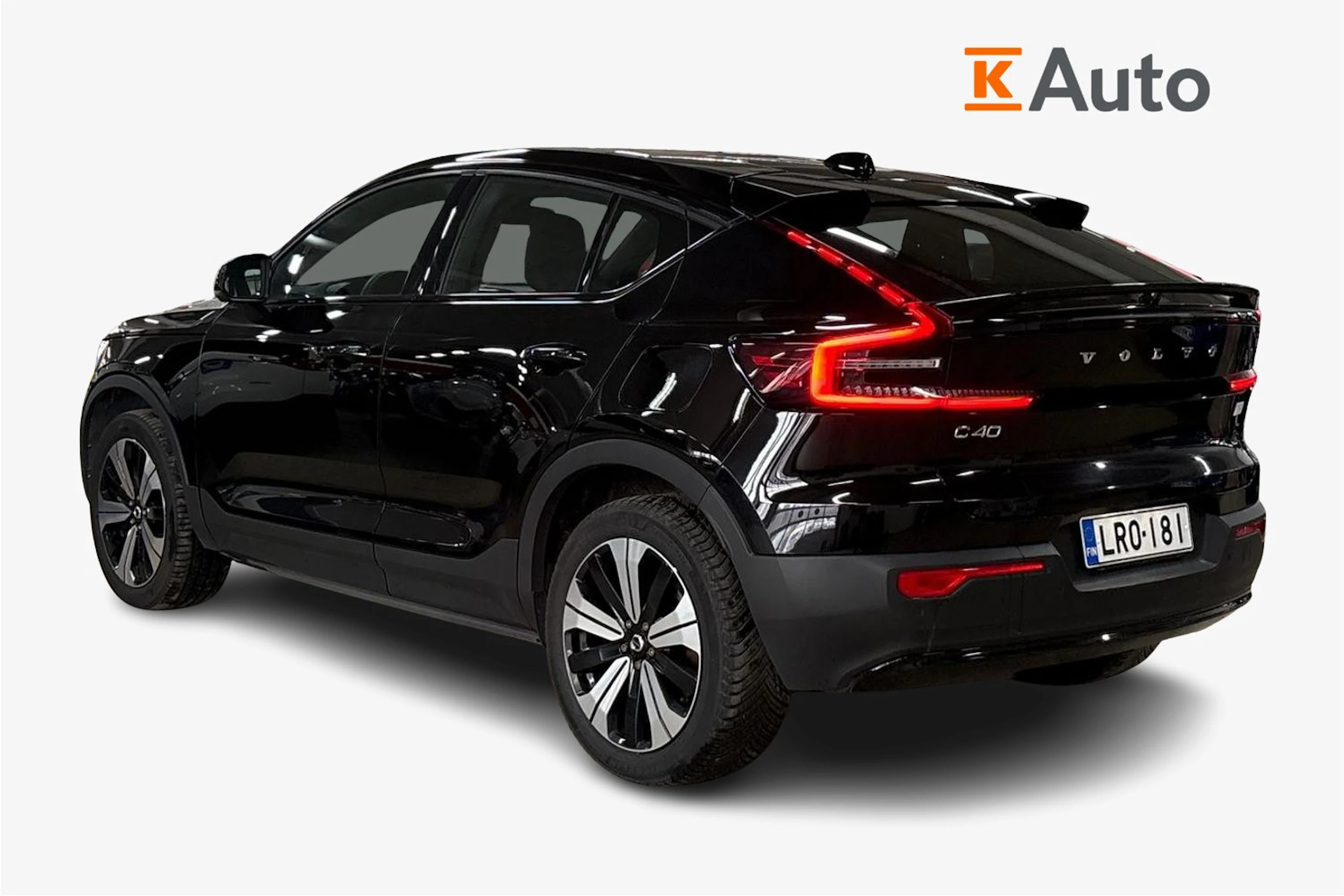 Musta Volvo C40 2023 kuva 2.