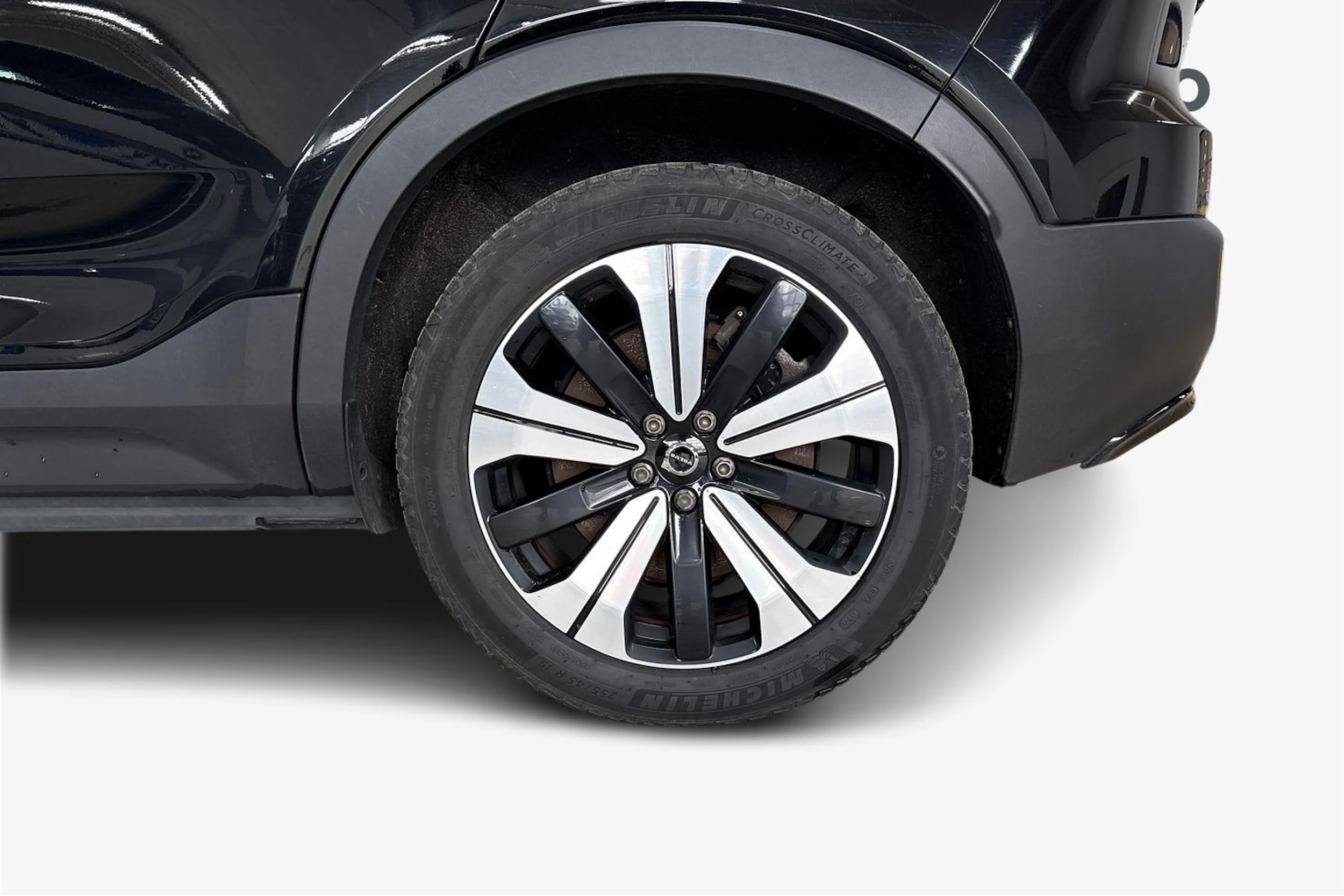 Musta Volvo C40 2023 kuva 9.